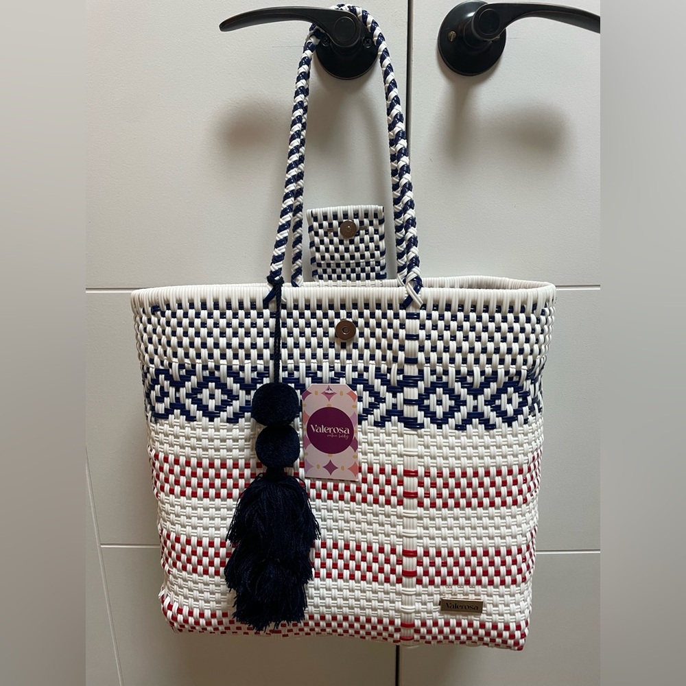 Valerosa Red and Blue Tote Bag Beach Tote Hand Woven Design NWT Women’s